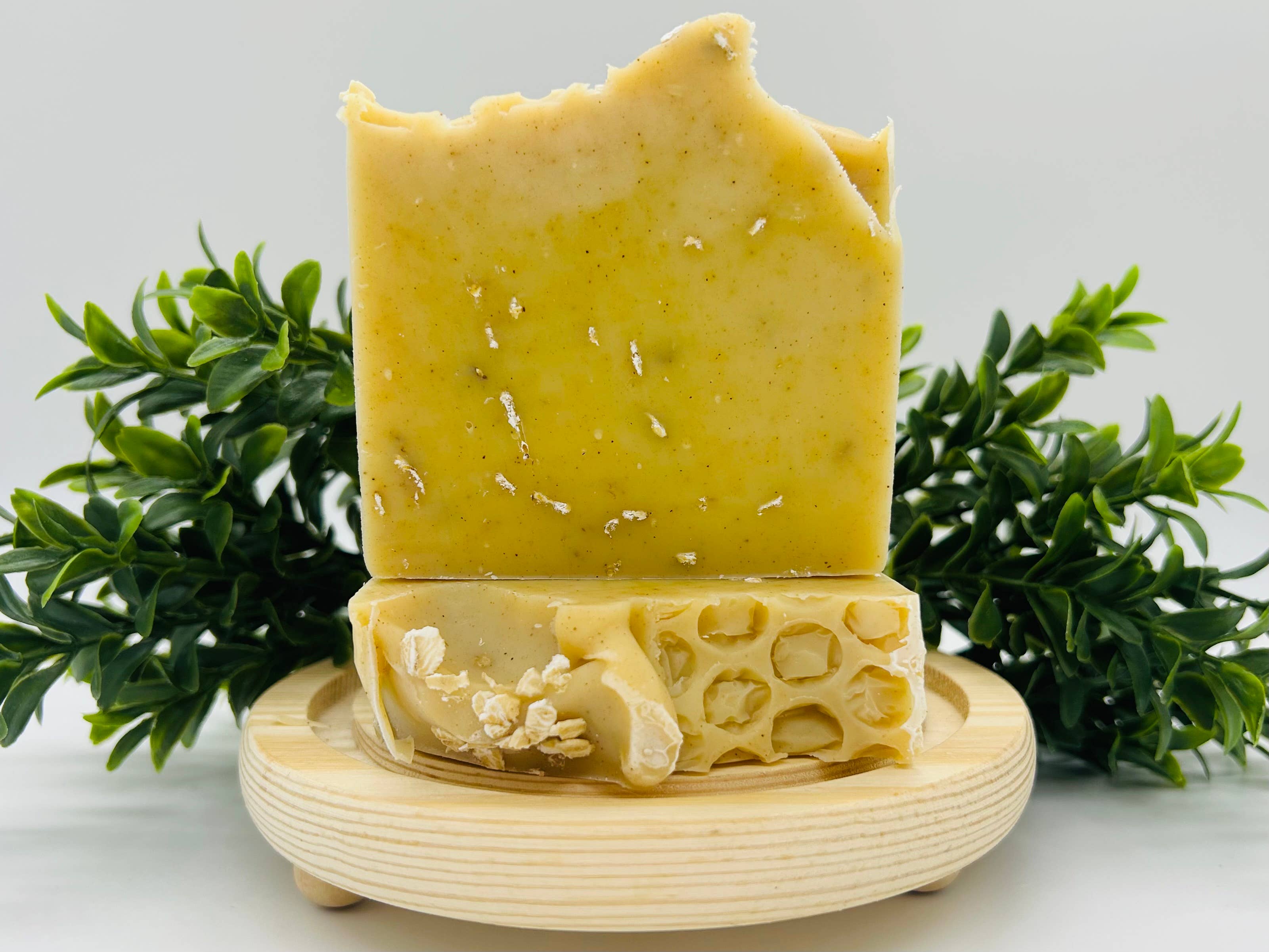 Oatmeal Turmeric & Honey Handmade Soap Bar